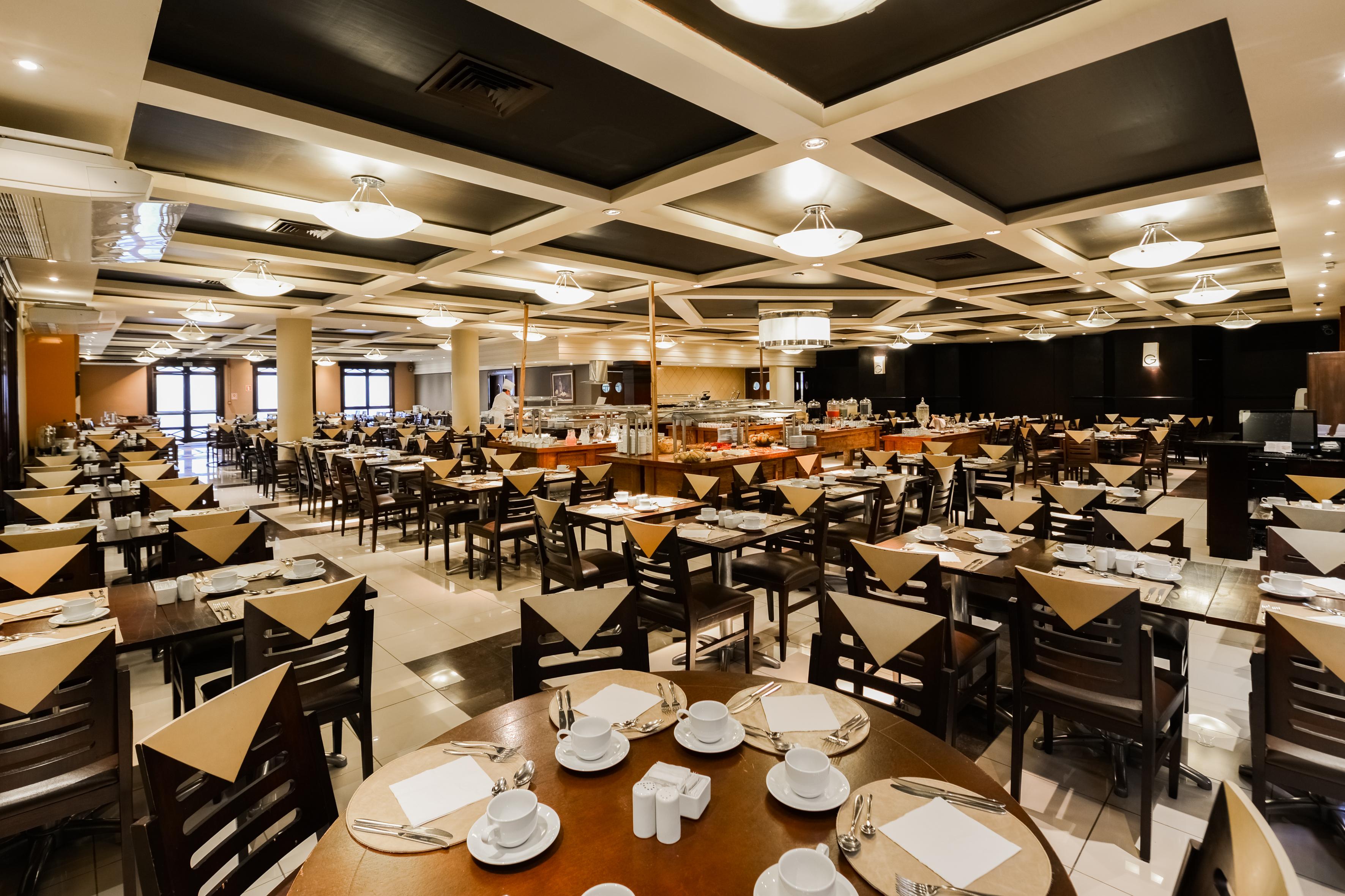 Wish Serrano Resort Gramado Exterior foto The restaurant at the 1016 building